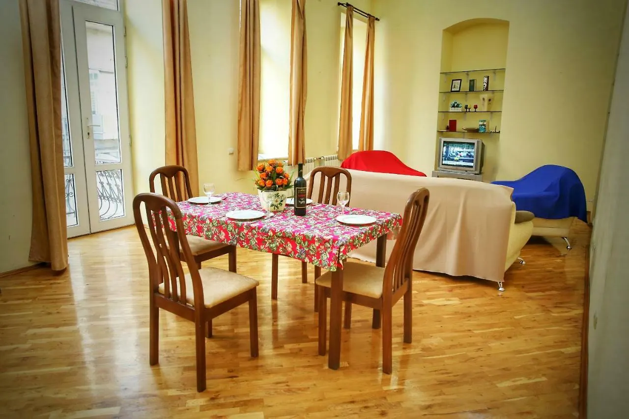 Dream Hotel & Apartments Baku 2*,